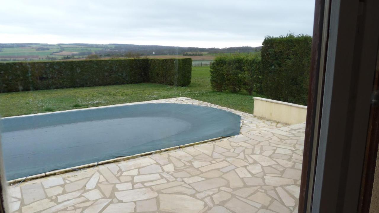 Maison De Vacances Pour 6 Personnes Avec Piscine Lainsecq 外观 照片