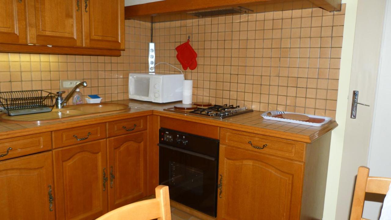 Maison De Vacances Pour 6 Personnes Avec Piscine Lainsecq 外观 照片