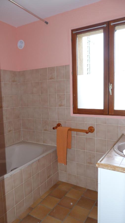 Maison De Vacances Pour 6 Personnes Avec Piscine Lainsecq 外观 照片