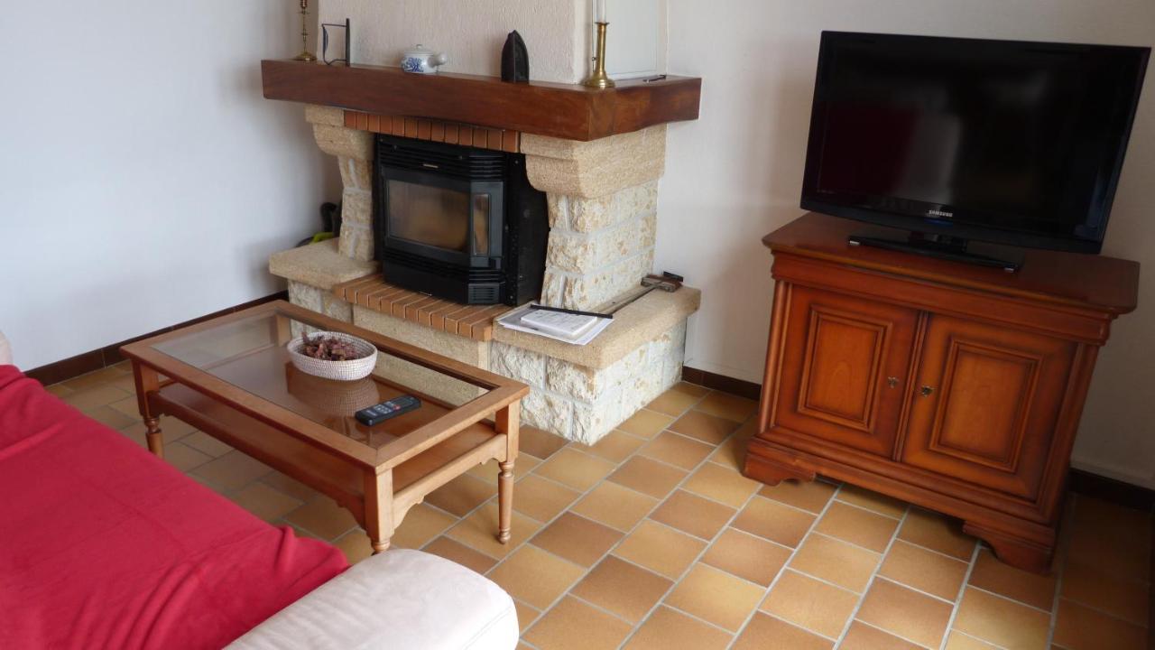 Maison De Vacances Pour 6 Personnes Avec Piscine Lainsecq 外观 照片
